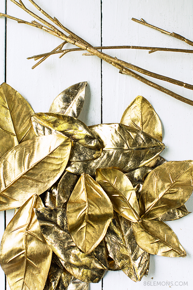 DIY Gold Leaf Wreath - super easy and fast #diy